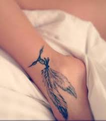 Symbolik der federn in den anderen kulturen. Feder Tattoo 20 Tattoo Ideen Zur Inspiration Fur Jede Korperpartie