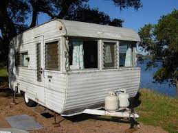 1962 Traveleze In New Members New Trailers Introduction Forum Vintage Trailer Remodel Vintage Travel Trailers Solar Panels For Home