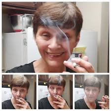 Goodmorning Everyone 💚 Its one of those days where you want to stay in  your pj's drag your blanky around and smoke weed all day!! Hope you Have  your Bestes Day Ever 😊