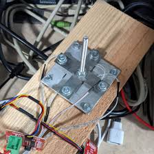 Brandon Lovrien على X: "@jonoxer @craz0r @ChrisFryer78 After slow progress  I finally have a working strain gauge joystick. Had issues with noise  initially but developed an algorithm to filter it out.  https://t.co/TwRUu3s49r" /