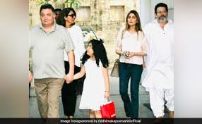 Akshat has always been very close to janhvi and her family and is often seen with them at movie screenings, dinner outings, family functions. Riddhima Kapoor Sahni Is All Hearts For This Throwback Pic Of Dad Rishi Kapoor And Daughter Samara