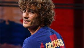 Zudem bin ich mir sicher, dass haarspray etc auch helfen kann beim stylen. Griezmann Haare