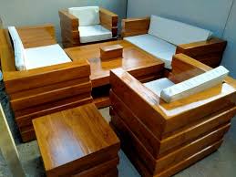 Cara mengisinya sendiri tergantung dari konsep yang digunakan dalam mengatur interior rumah itu sendiri. Jual Kursi Box Kayu Jati Meja Kecil Busa Oscar Minimalis Di Lapak Suryajaya Furniture Jepara Bukalapak