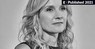 Jessica Senter's Instagram, Twitter & Facebook