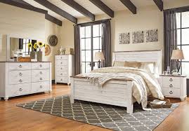 Acanthus leaf appliques take the generously scaled headboard and footboard to the ultimate level of style. Bedroom Furniture Lake City Gainesville Fl Furniture Showplace