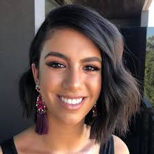 Short blonde hair bob with side part super defined short bob hairstyle with side part is ideal for women who are in their 20s. Top 15 Side Part Bob Haircuts Trending In 2021