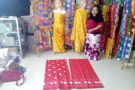 You can do the exercises online or download the worksheet as pdf. Umkm Jogja Seribu Batik Jumputan Di Celeban