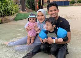 He is best known for starring in the action films paskal the movie, operasi x, and polis evo 2. Ucapan Sweet Hari Lahir Hanis Zalikha
