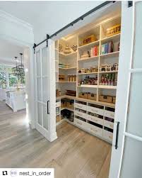 A Veces Es Mejor Realizar Una Buena Despensa Que Tener Muchos Armarios En La Cocina In 2020 Pantry Design Home Design Decor Dream Home Design