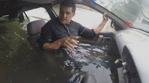 sinking car: staying put is 'death trap