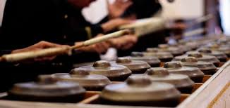 Cara memainkan alat musik ini, yaitu dengan cara dipukul atau ditabuh. 15 Alat Musik Daerah Riau Lengkap Dengan Gambar Haipedia Com