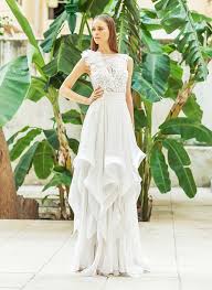 Auf der plattform von dhgate ist eine breite palette von wedding dress produkten online verfügbar, von theme kostüme, kostüme und cosplay, kleidung verschiedener marken. Christos Costarellos Begeistert Mit Femininen Brautkleidern