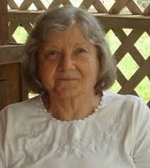 Elizabeth Sawyers's Instagram, Twitter & Facebook