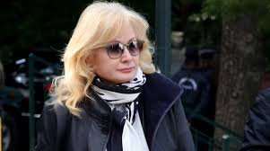 Η αγγελική νικολούλη μίλησε στο κεντρικό δελτίο του alpha για τις ραγδαίες εξελίξεις στην υπόθεση της δολοφονίας της άτυχης καρολάιν από τον σύζυγό της στα γλυκά νερά. Agwnia Gia Th Mhtera Ths Nikoloylh H Diagnwsh To Xeiroyrgeio People Amp Style Eidhseis