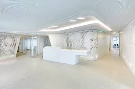 Rbi group úspěšně dokončila uzavření dohody o akvizici equa bank. Raiffeisen Bank Zurich By Nau Architekten And Dgj Hi Macs Lg Hausys Europe Gmbh Archello