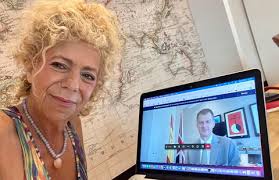 A majestic affair: British Ambassador Hugh Elliott throws regal Coronation  party in Madrid « Euro Weekly News