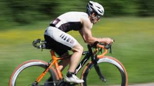 Mit der zeit kannst du immer noch deine leistung steigern, so lange du die übungen weiterhin richtig durchführst. Krafttraining Triathlon Effektive Ubungen Fur Zuhause Trainingsplan