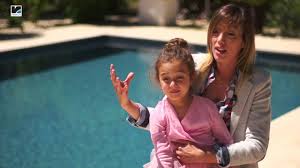 Temoignage D Une Proprietaire Satisfaite De Sa Nouvelle Piscine Grise Renolit Alkorplan Youtube