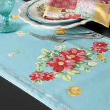 The Pioneer Woman Vintage Floral Reversible Table Runner 14 X 72 Walmart Com In 2020 Floral Placemats Vintage Ladies Floral Runner