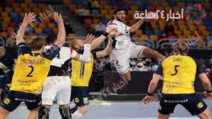أب يُجرد إبنته الرضيعة من ملابسها ويهدد بحرقها في مشهد مرعب! Cxpwtnrywkbo0m