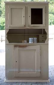 Vintage stormy blue dresser/buffet/media console quality construction by drexel original hardware 70 l x 32 h x 19 w. Schrank Streichen Mit Mobelfarbe Painting The Past Shabby Chic Lianas Welt Verrat Dir Tolle Kreative Ideen Fur Deinen Alltag