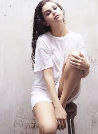 Get selena's new album 'rare', out now: Selena Gomez Good For You 2015