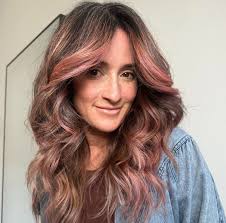 Face framing colour just got a major glow up! It's looks so good, it's  blushing. 💖💗💓🌸 Toned: Using Aloxxi® INSTABOOST in FireBall Red 5 grams/  100 grams of conditioner and Aloxxi® Blonde768