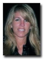 Lori Armbruster's Instagram, Twitter & Facebook