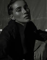 Mike Loya Freelance — Agencia Blanca