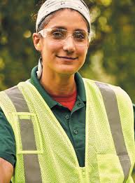 CREATING A COLORFUL REALITY