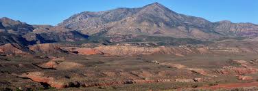 A few roads and a handful of rugged 4x4 tracks provide access. Henry Mountains Utah