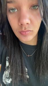 Shannon Dobbs's Instagram, Twitter & Facebook