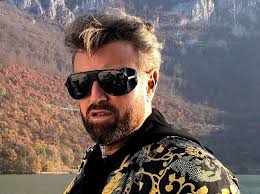 Judge @bravoaistil #supermodels #nexttopmodels www.cardanti.com/catalinbotezatu. CÄƒtÄƒlin Botezatu A Vorbit Despre OperaÈ›iile Estetice DupÄƒ Ce S A Spus CÄƒ Are Mai Multe IntervenÈ›ii Citeste Intreaga Stire CÄƒtÄƒlin Botezatu A Vorbit Despre OperaÈ›iile Estetice DupÄƒ Ce S A Spus CÄƒ Are