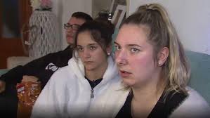 Besonders joelina karabas hat aber kein problem damit, ihre kritiker in die schranken zu weisen. Dschungelcamp 2020 Das Sagen Danni Buchners Kinder Zu Den Hass Kommentaren