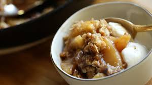 Otherwise i followed it down to the letter including the use of the 10 inch cast iron skillet. Easy Apple Crisp In A Cast Iron Skillet Entertaining With Beth