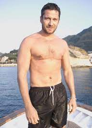 Gerard Butler shirtless and underwear caps – Naked Male celebrities
