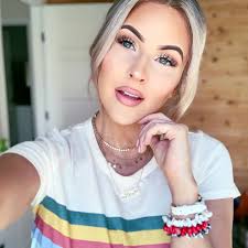 💖RADIATE•JOY🌟 • • • • Chokers || @lavenderblue_ca (NICOLE) Leopard Bar  Necklace || @thesiskiss (NICOLE15) Watch || @danielwellington Bracelets ||  @kcchicdesignsjewelry (NICOLE15) Top || @americaneagle