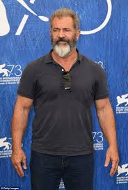 In hacksaw ridge, the story of a world war ii conscientious objector who was awarded the medal of honor for his heroic duty as a medic, director mel gibson and producers had the opposite problem. Mel Gibson And Hugo Weaving Sweat Profusely As They Promote Hacksaw Ridge Daily Mail Online