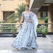 She definitely looks stunning and truly traditional wearing a tomato red lehenga with heavy embellishments and bulky jewellery. 15 Gorgeous Bridal Outfits We Found On Sonam Kapoor S Wedding Guests The Urban Guide
