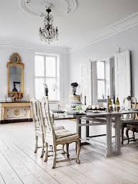 Un Chateau Au Danemark Le Blog De Haute Decoration Over Blog Com Salle A Manger Blanche Meuble Salle A Manger Inspiration Salle A Manger