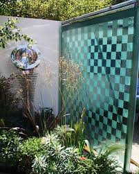 Un autre type de décoration murale à bricoler est celle en peinture résistante à l'eau ou en la faisant à la bombe. Murs D Eau De Jardin Pieces D Eau Murale David Harber