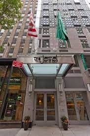 The Jewel Facing Rockefeller Center In New York Nyc Hotels New York Hotels Jewel Hotel