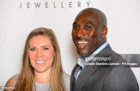 761 Fiona Campbell Stock Photos, High-Res Pictures, and Images