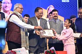 रायपुर में रोटरी क्लब ऑफ कॉस्मोपॉलिटन रायपुर द्वारा आयोजित कॉस्मो ट्रेड एंड  बिल्ड फेयर एक्सपो–2026 के शुभारंभ अवसर पर मोबाइल मेडिकल यूनिट ...