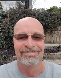 Key West or Key Largo for relaxing family vacation?