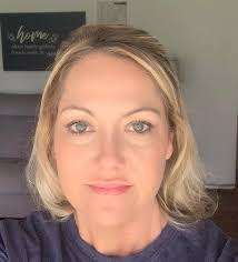 Businesslike eye shadow arrival