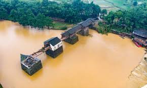 The central chinese province of henan has become the most recent victim of heavy rain and flash floods. China Raises Flood Response To Second Highest Level Global Times