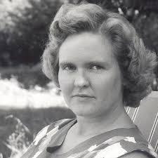 Vicky Meyer's Instagram, Twitter & Facebook