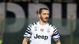 Il difensore della juventus leonardo bonucci rinnova il suo contratto fino al 30 giugno 2024. Leonardo Bonucci Joins Ac Milan On Five Year Deal From Juventus Football News Sky Sports