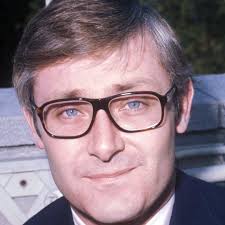 The Shark Is Still Working (2007)